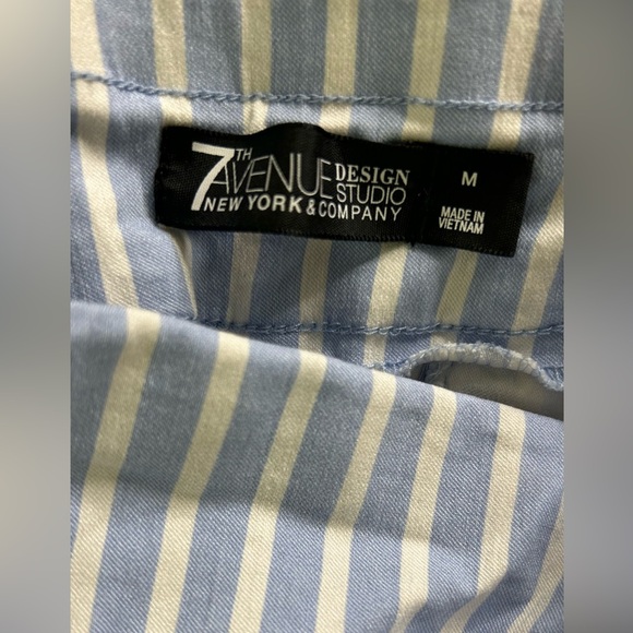 New York & Company shorts - Picture 3 of 3